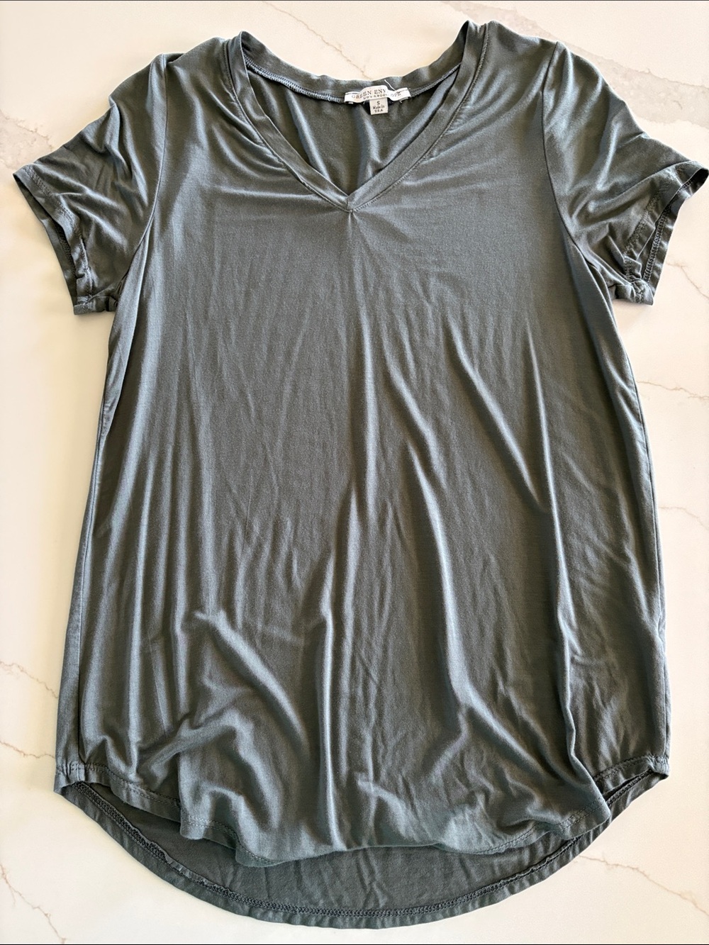 Green Envelope V-Neck Short Sleeve Tee in Slate Green